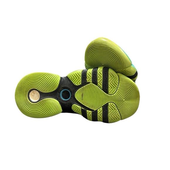 Adidas Trae Young 2 Basketball - Picture 5 of 11